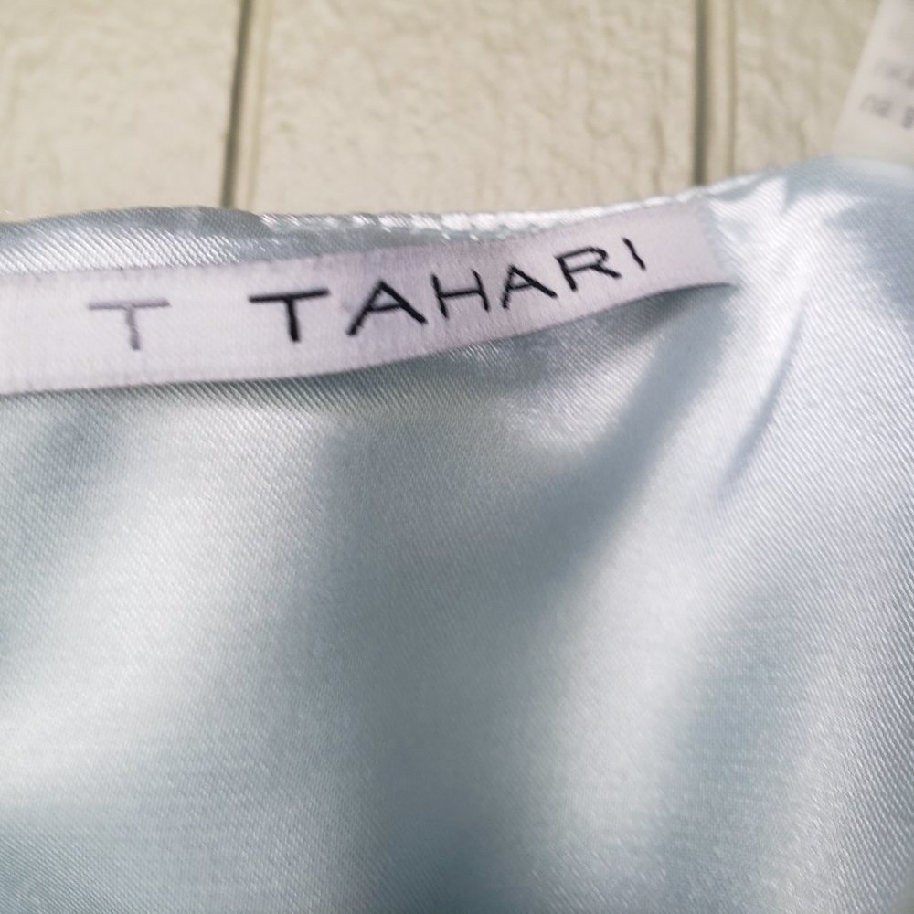 Tahari Ice Milk Blue V Neck Sleeveless Dress NWT - Picture 4 of 6